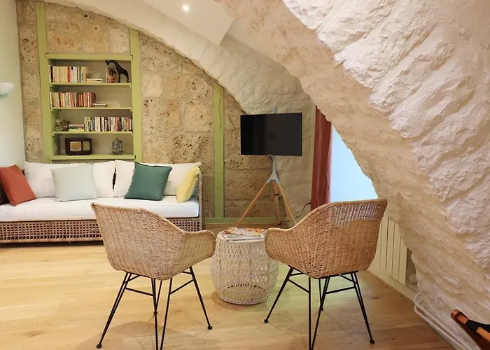 Le Clair De Lune Bed & Breakfast