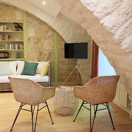 Le Clair De Lune Bed & Breakfast